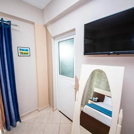 Bed & Breakfast Qendra 3*
